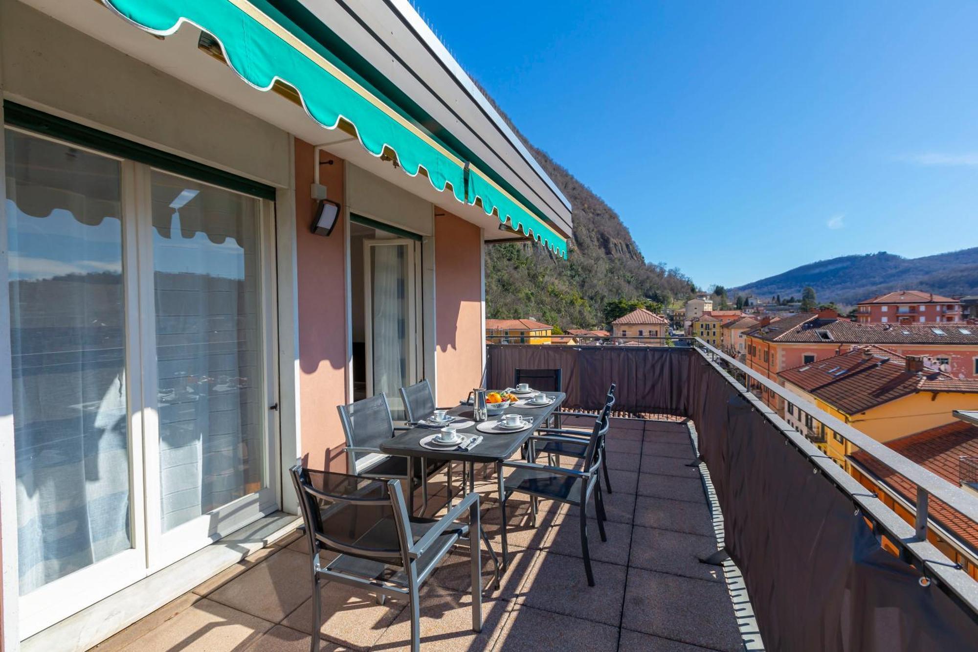 Appartamento Il Golfo Lake View Laveno-Mombello Esterno foto